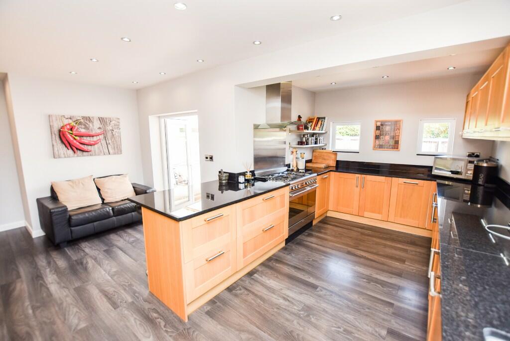 Kitchen/breakfast