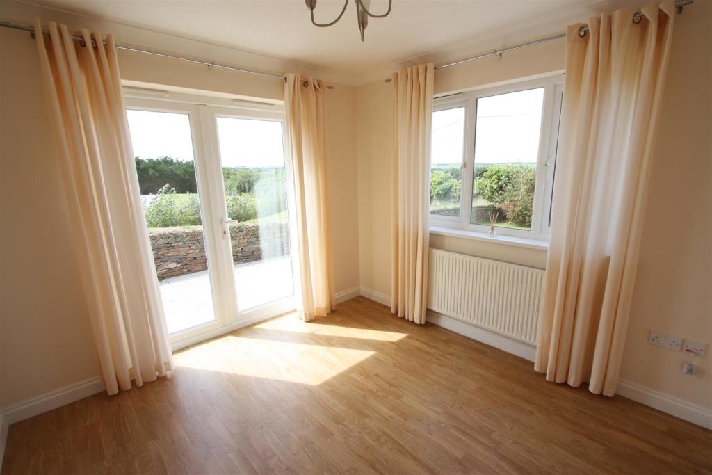 6 Smithfield Court Dining Room