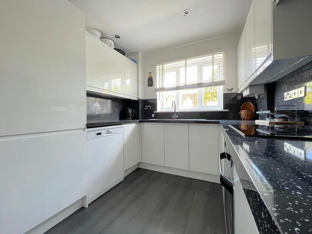 Kitchen (2)