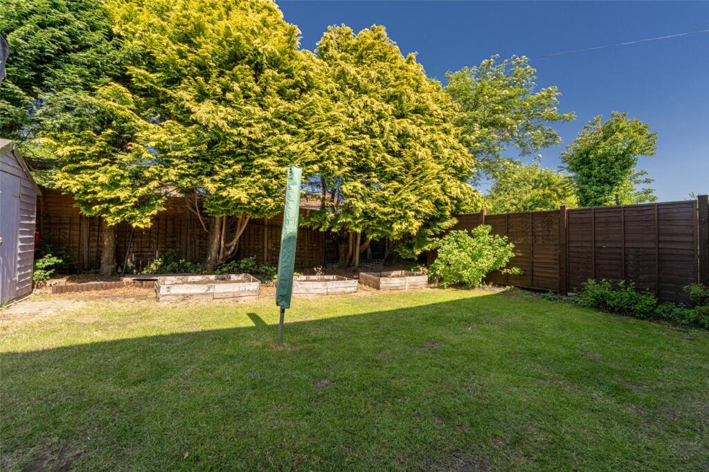 Shared Rear Garden