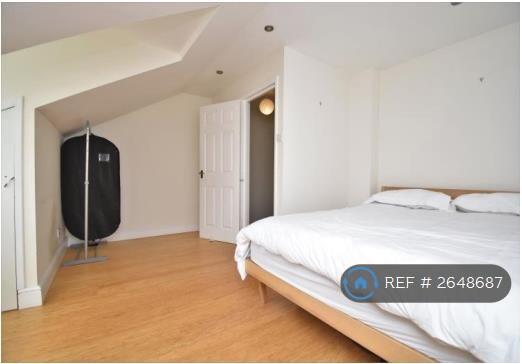 3rd (Top-Floor) Double Bedroom