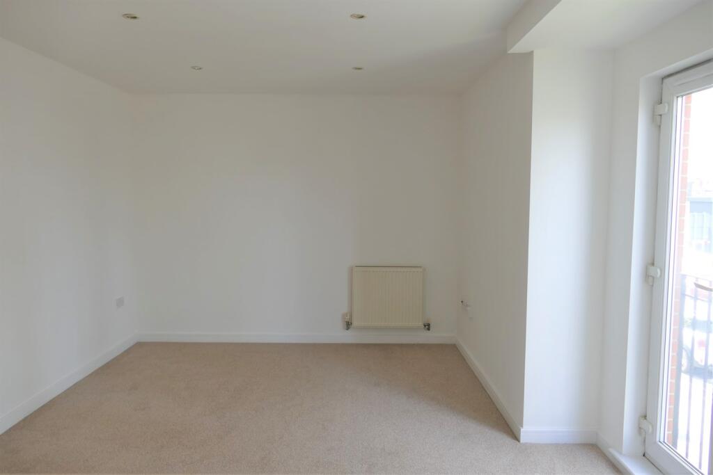 Lounge b