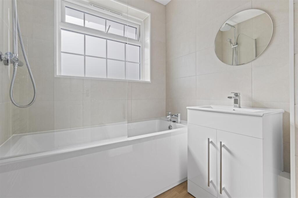 bathroom #3.jpg