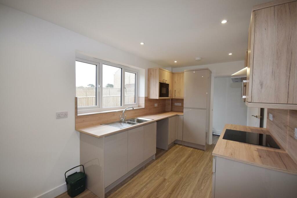 Kitchen..JPG