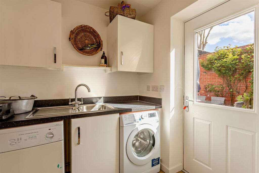 8644199-interior14-800.jpg