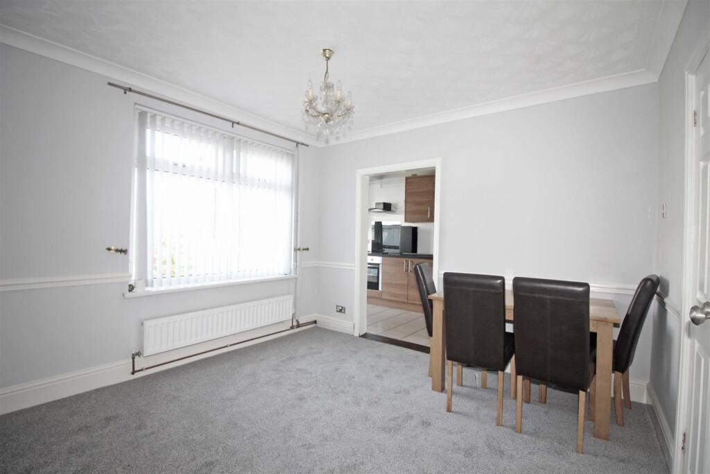 Dining room.jpg