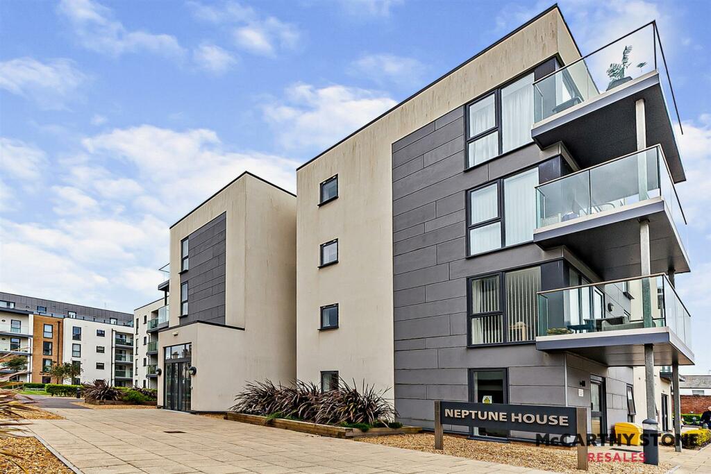 8594659-exterior02-800.JPG