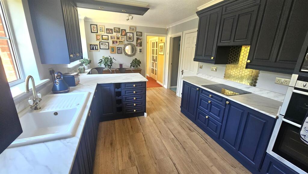Further Kitchen.jpg