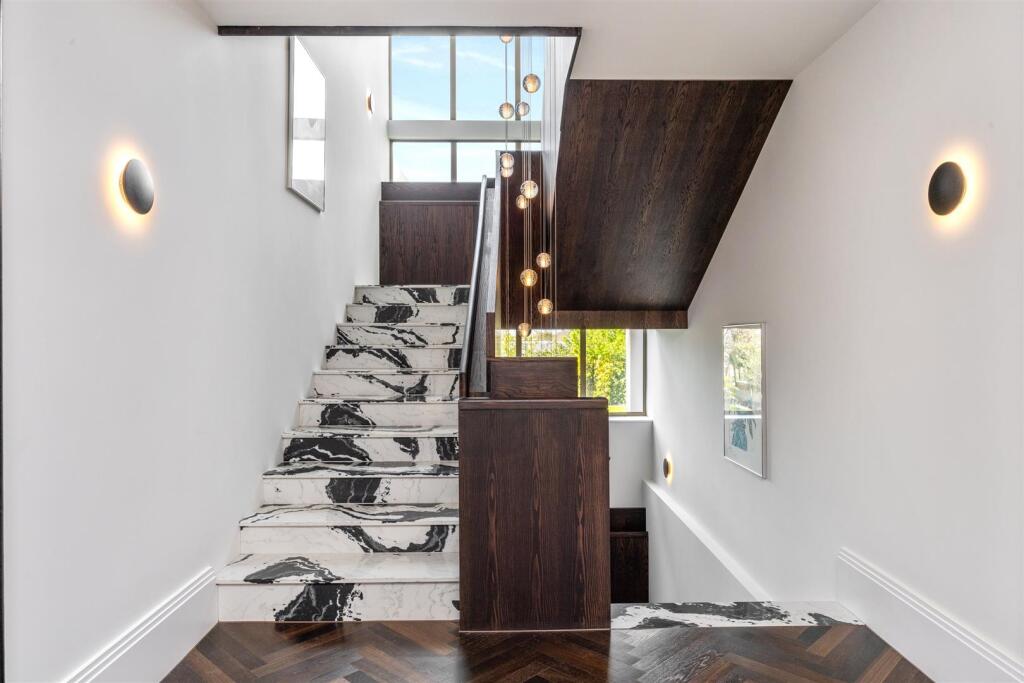 Dyke Road, 77b-008.jpg