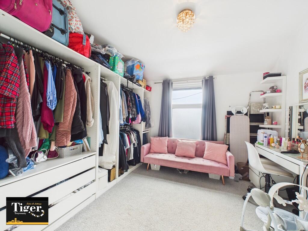 CAM02176G0-PR0544...