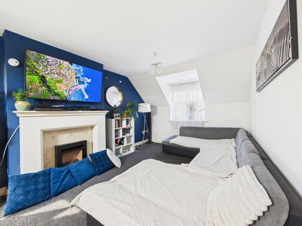 25 The Featherworks (16).jpg