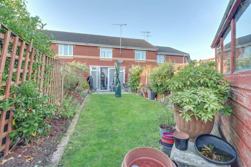 16 LENNOX DRIVE INSIDE-3.jpg