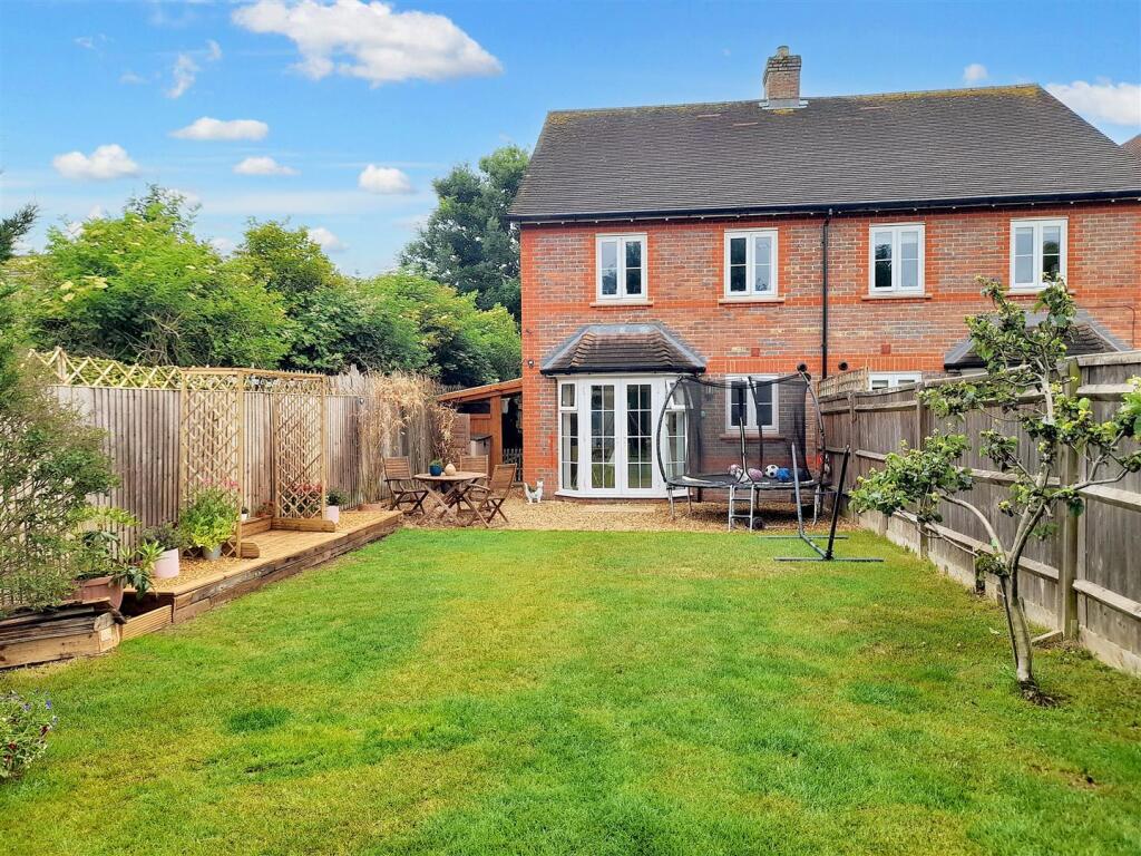 Rear garden 7 new.jpg