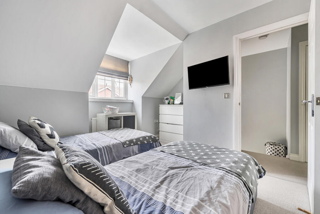 1350184-9-68c83e8...