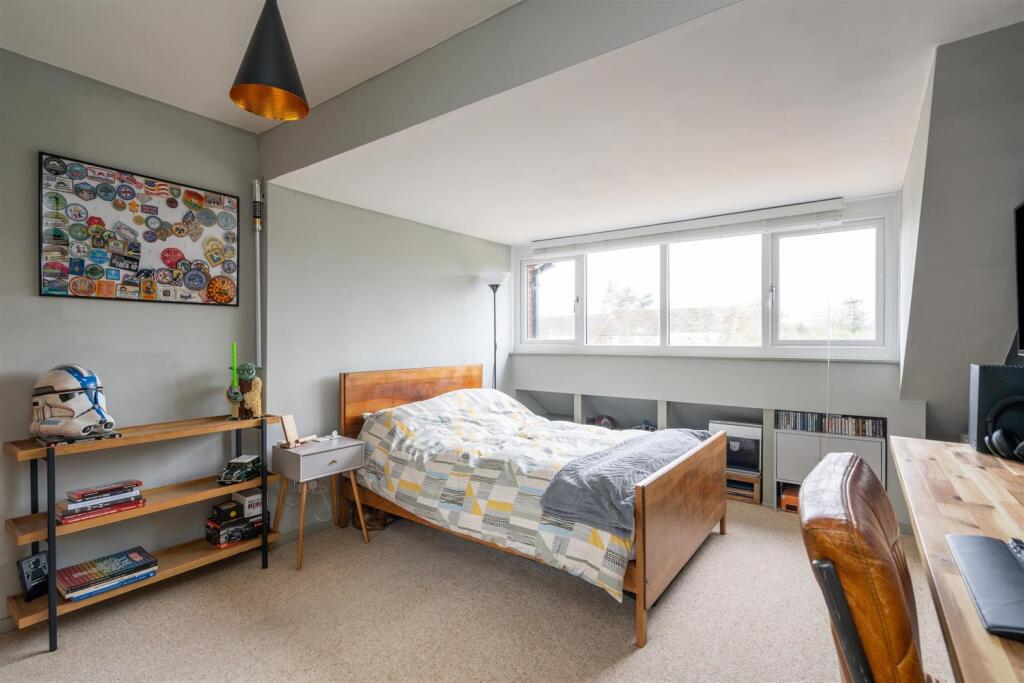 1 Hallcroft Way_19.jpg