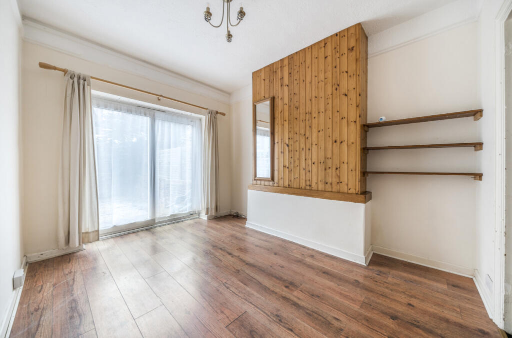 1333862-9-688b2d0...