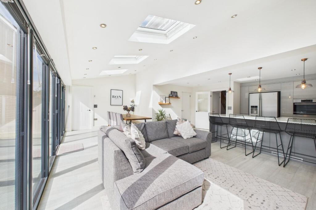 Open Plan Kitchen - Lounge - Diner