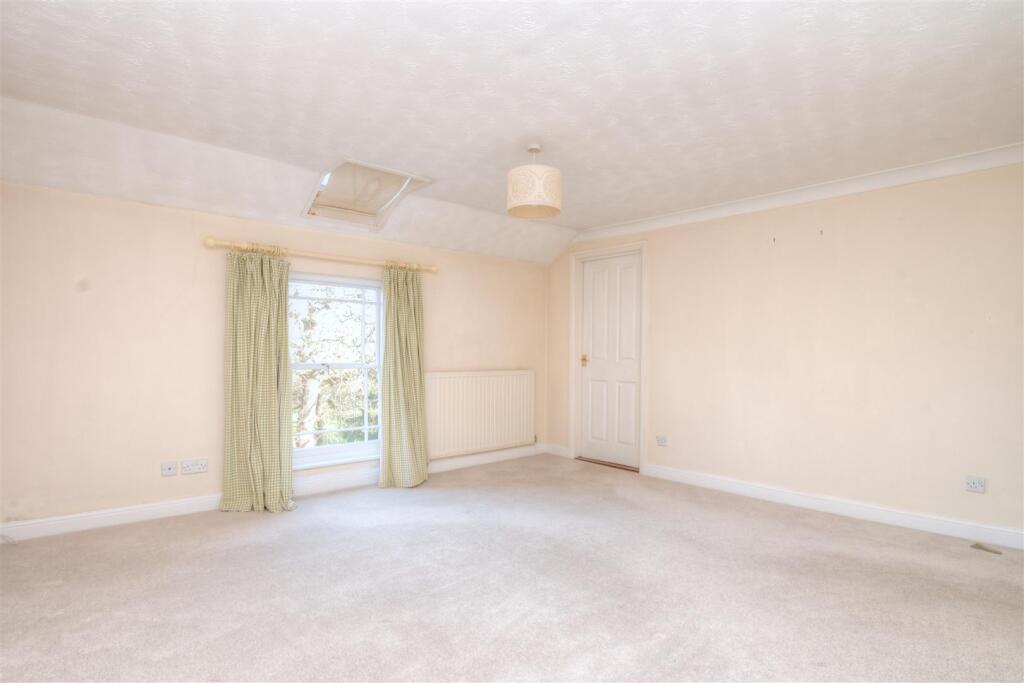 Bedroom One.jpg