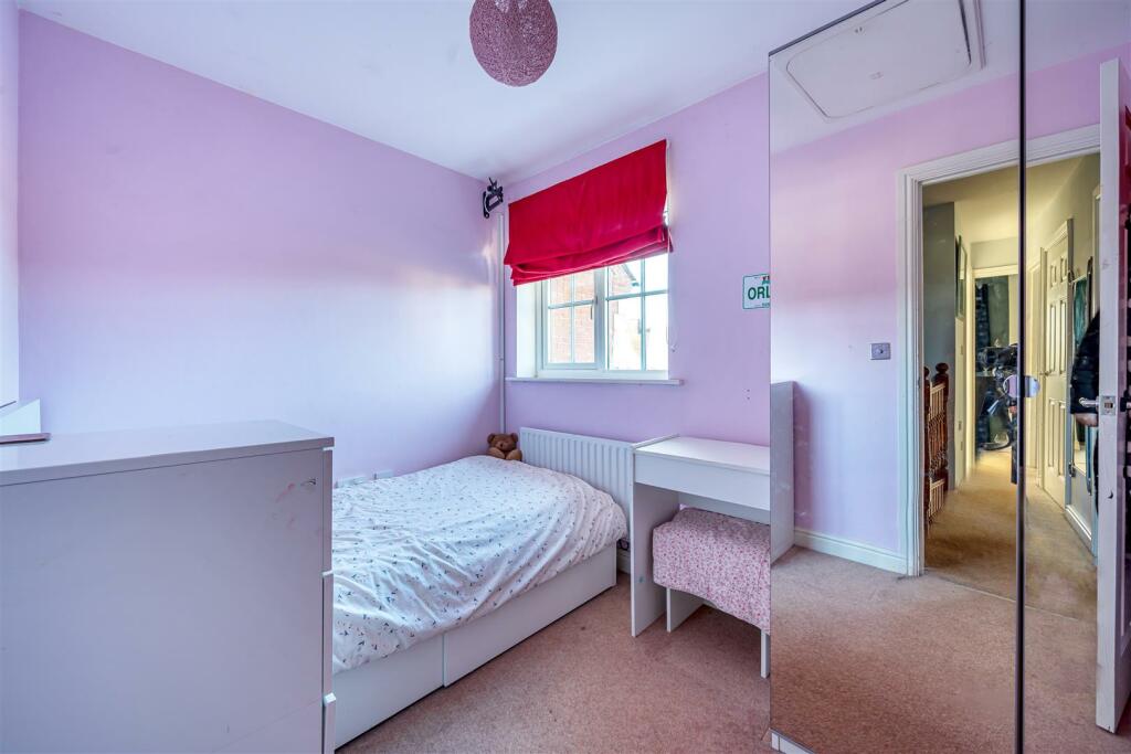 33a High St, Silverstone