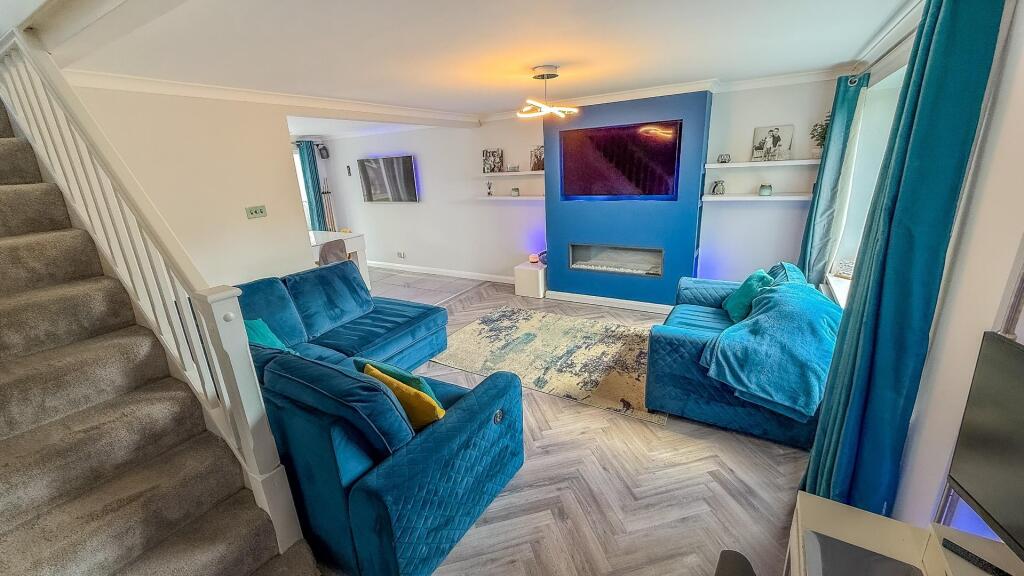 Denbigh Close 30-15.jpg