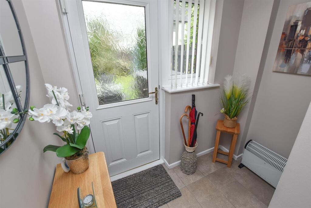 5 Eastham Mews (15).jpg