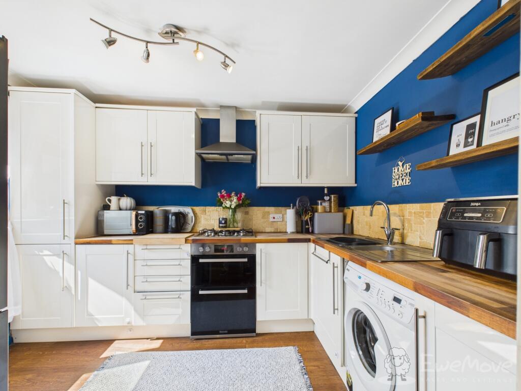 CAM03624G0-PR0159-STILL021