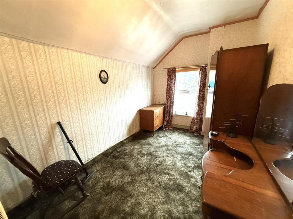 103 rawns bed.jpeg