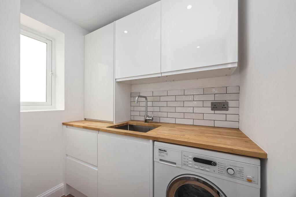 Applesham Avenue 51 UTILITY ROOM.jpeg