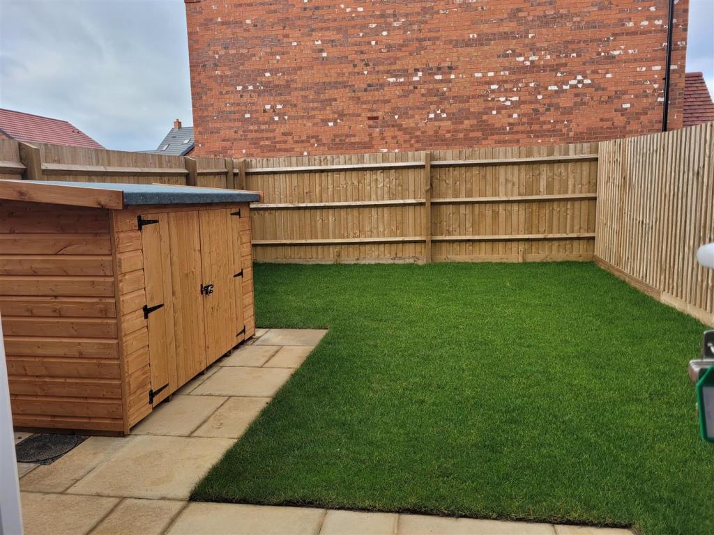 15 Wilson rear garden.jpg