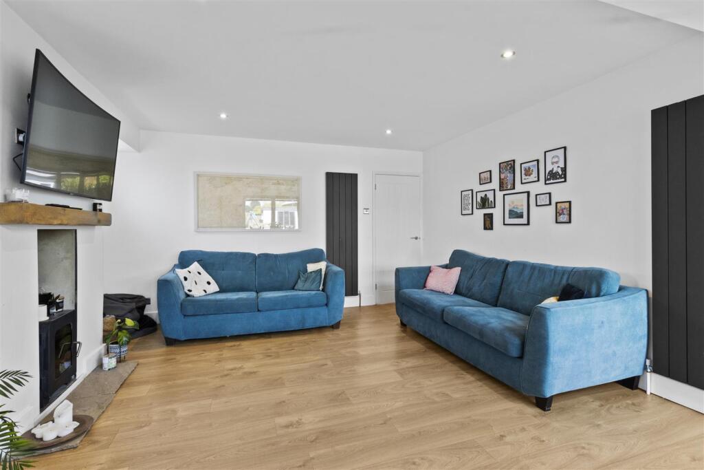 living area #3.jpg