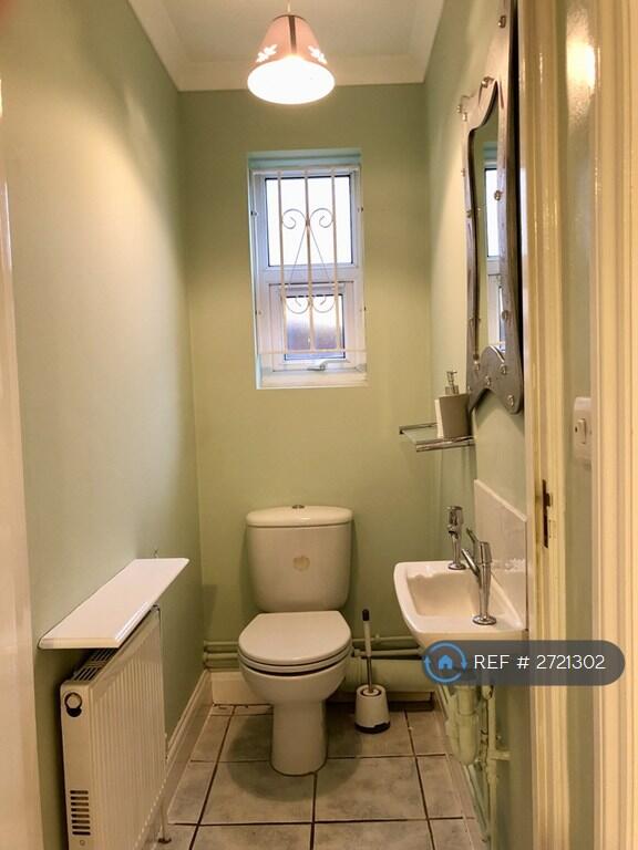Gf Toilet
