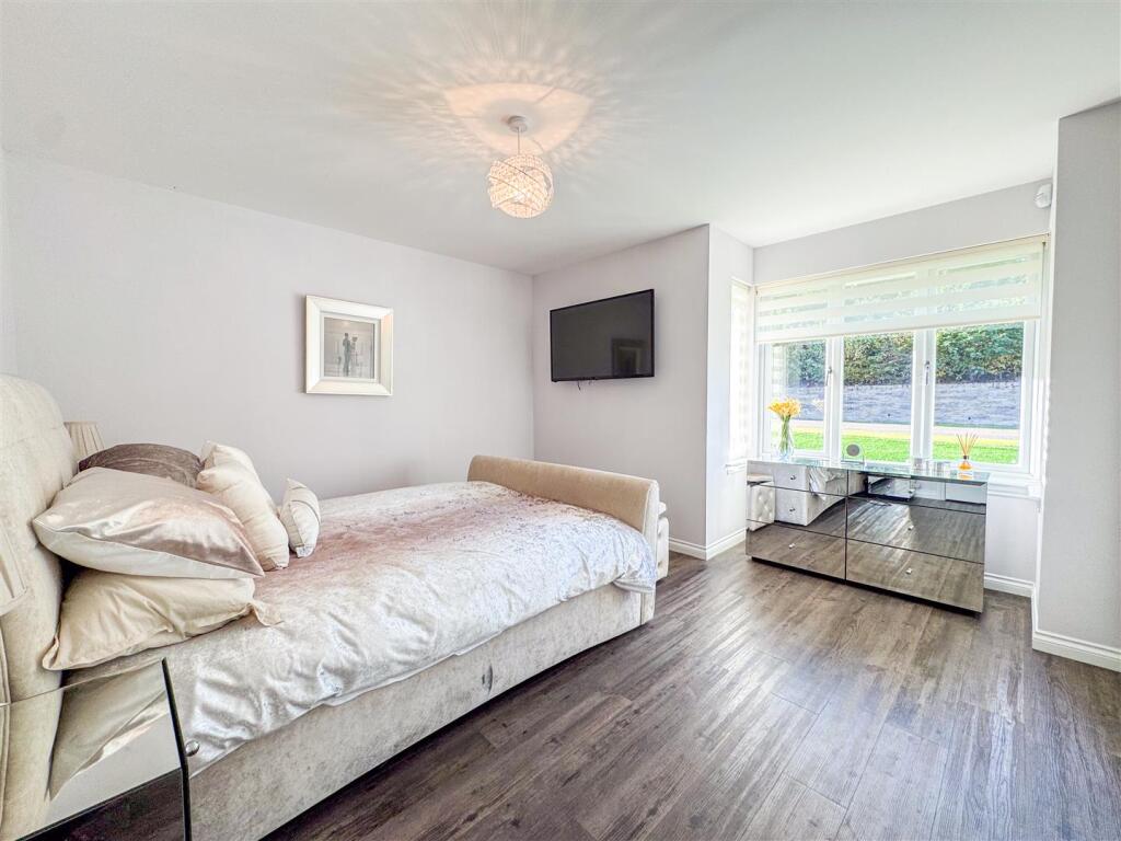 Master/En-Suite