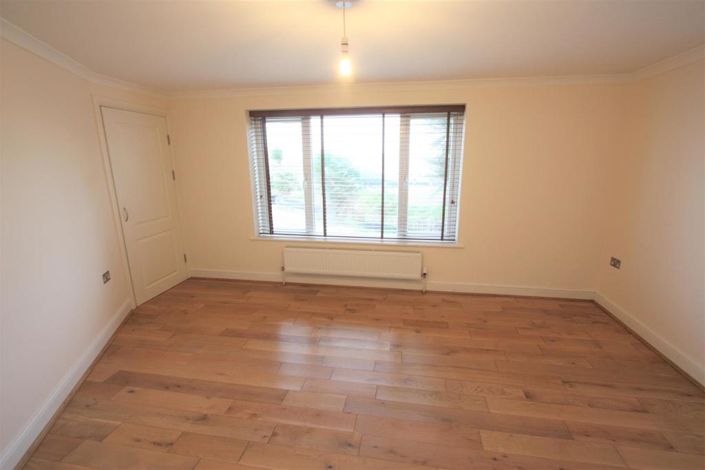 1 Longshore Apartments Bedroom 2
