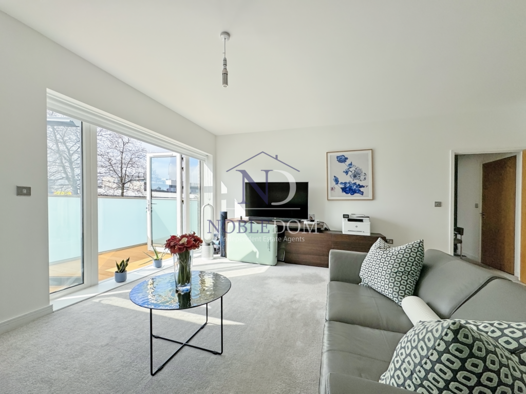 SPACIOUS ONE-BEDROOM FLAT IN HOUNSLOW