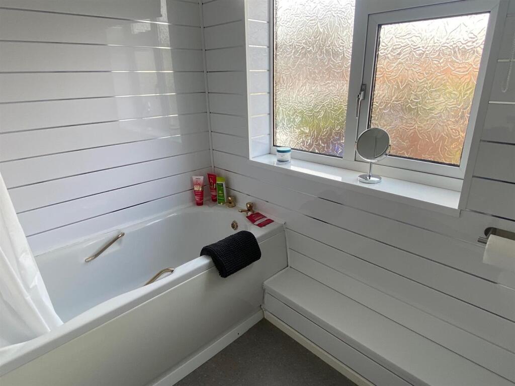 11 Coleridge Walk, Daventry