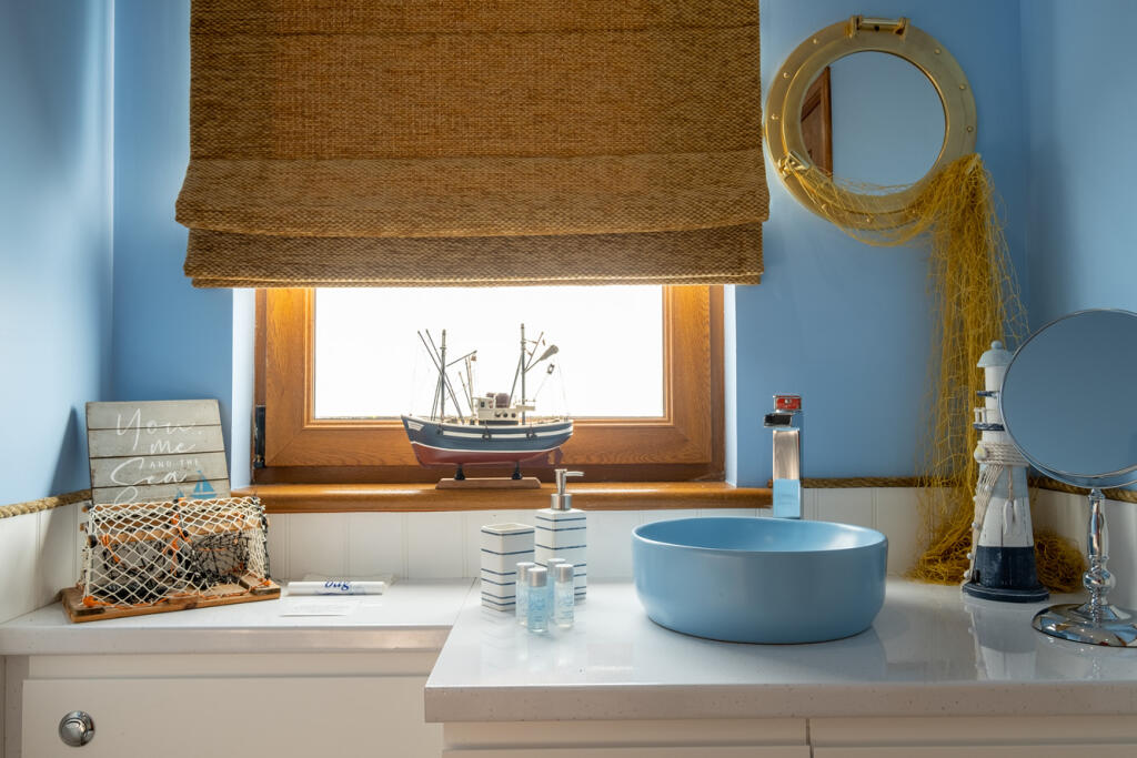 Master Bedroom en-suite