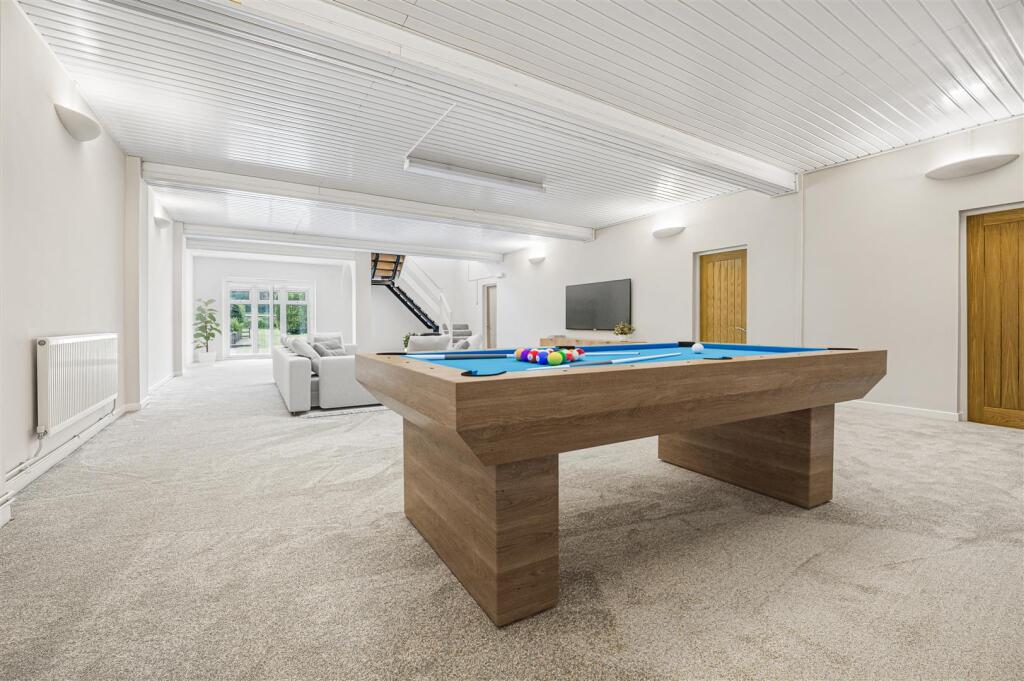 77-Games_room_family_room_2.jpg