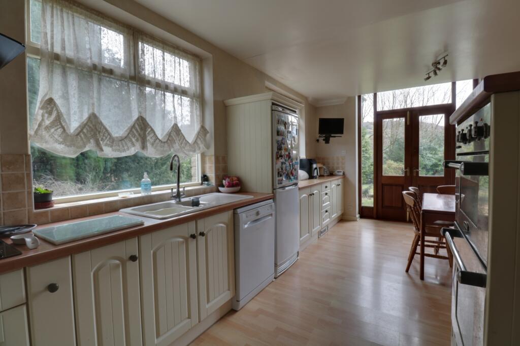 Kitchen Diner (2)