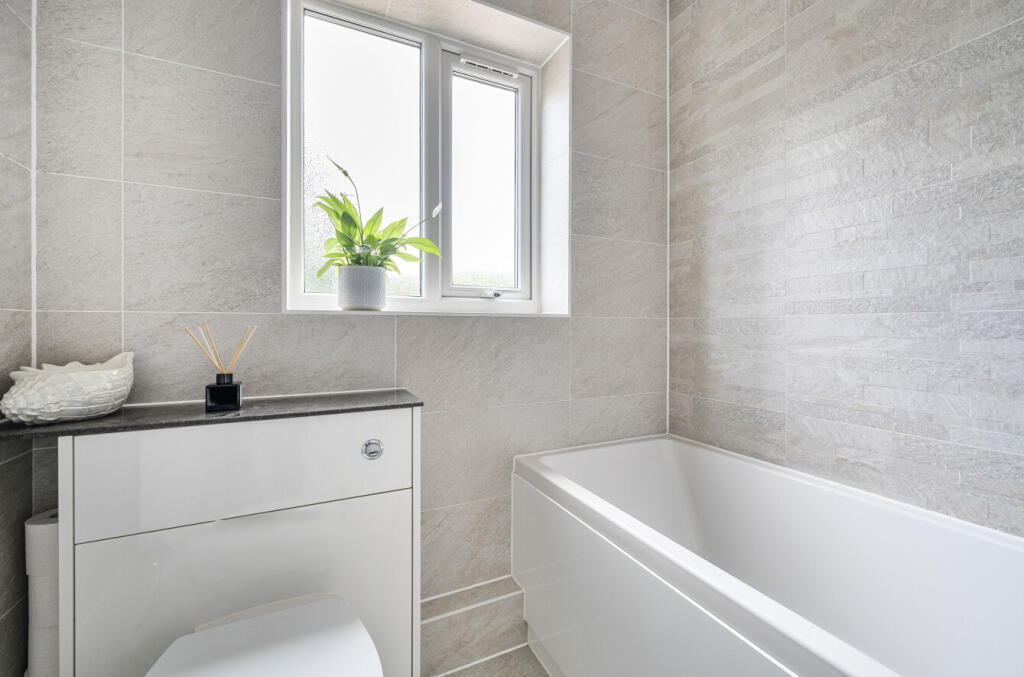 1307294-15-685936...