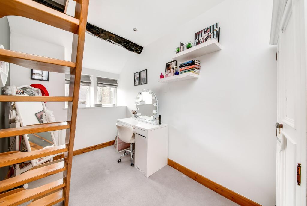 BEDROOM TWO