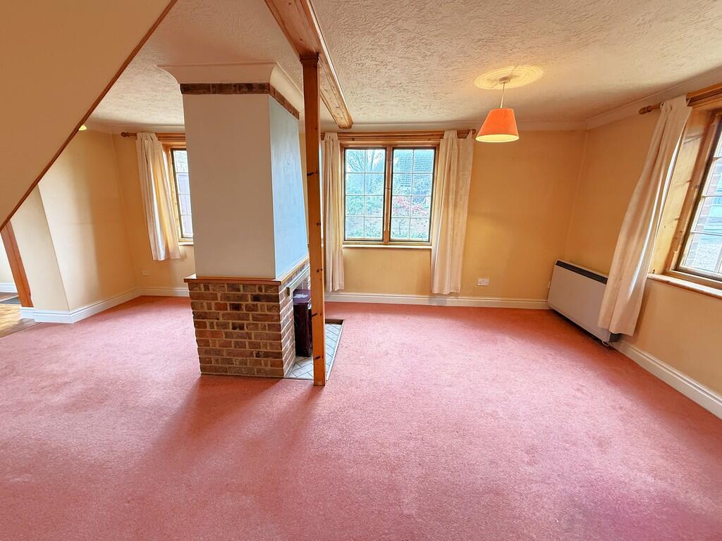 LIVING ROOM 4