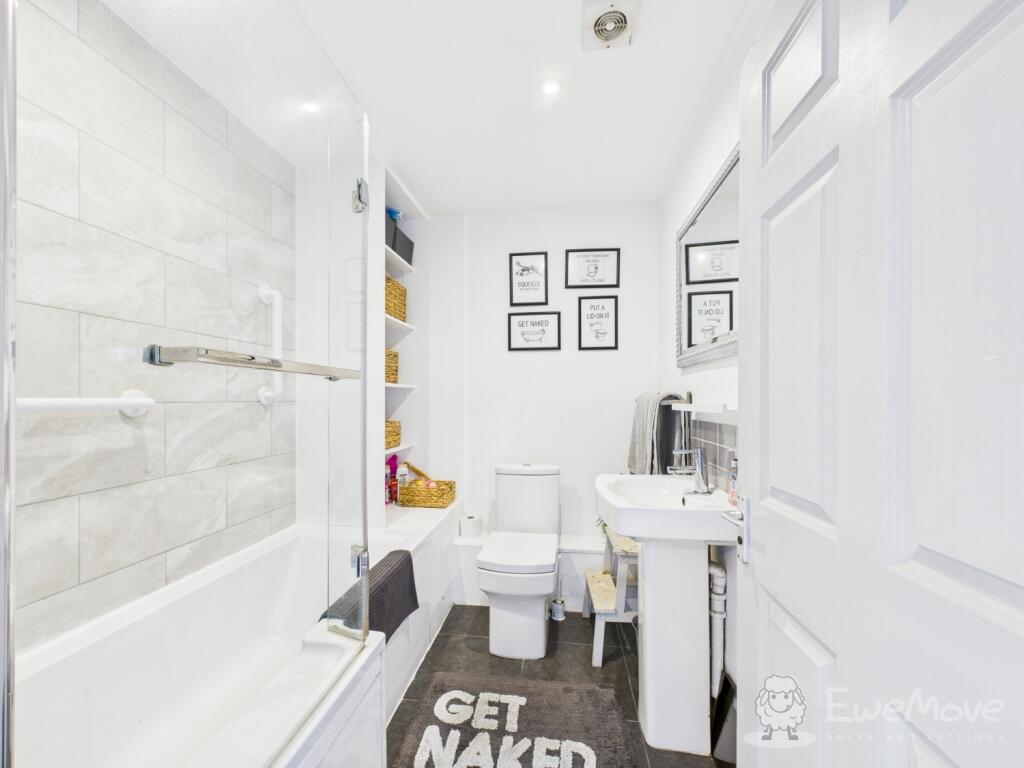 CAM03624G0-PR0159-STILL026