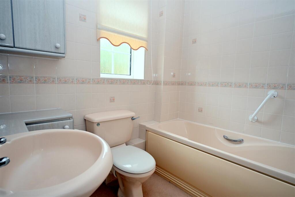 En-suite Bathroom