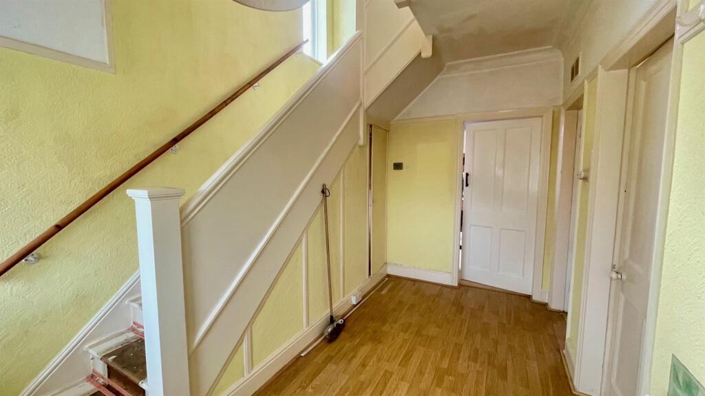 bryn lupus road 1 rec hall.jpg