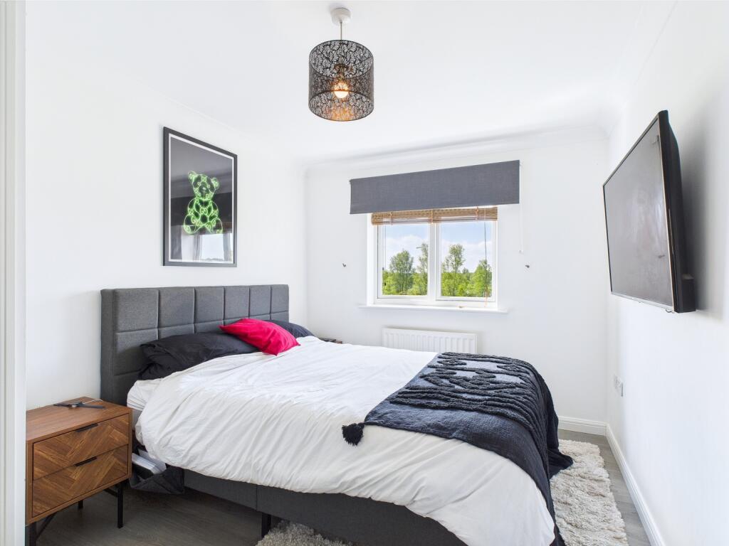 CAM01909G0-PR0341-STILL001