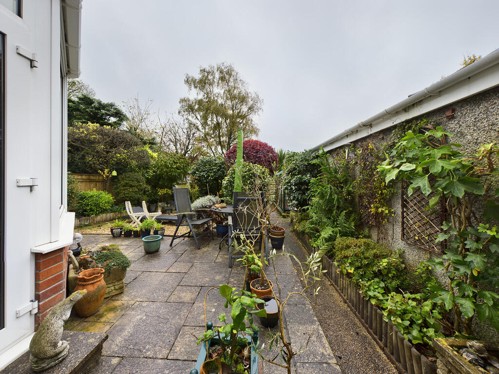 CAM00195P1-PR0299...