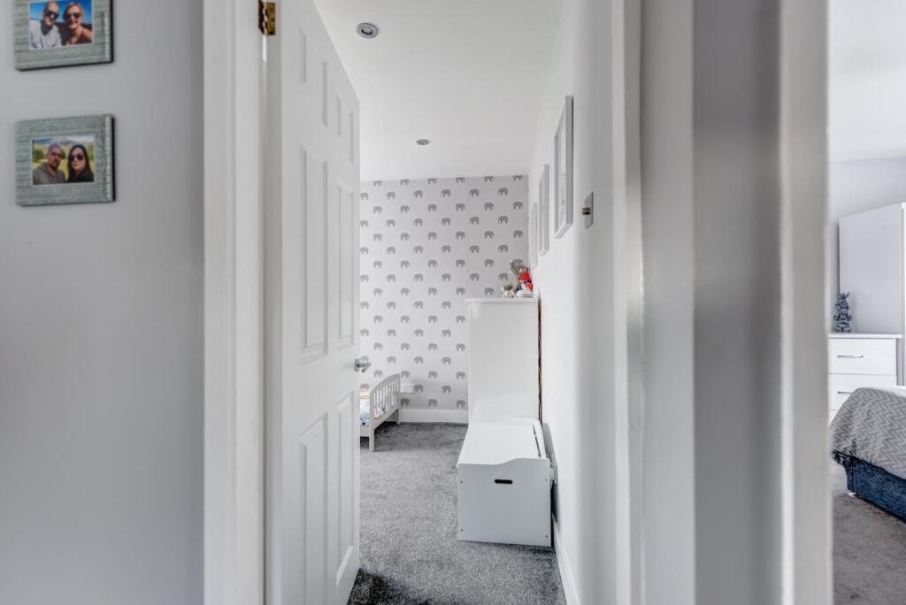 56BinsteadGrove(Interior)-16.jpg
