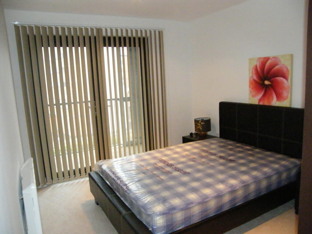 2007_0930HUB2bed0003.JPG