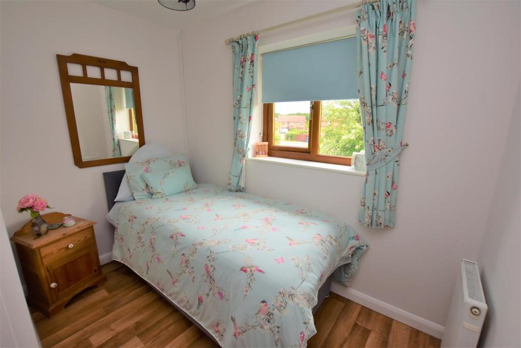 Bedroom 3.JPG