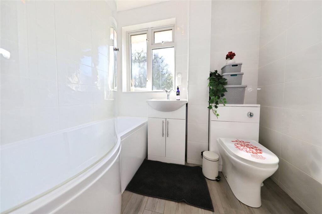 Bathroom / W.C.